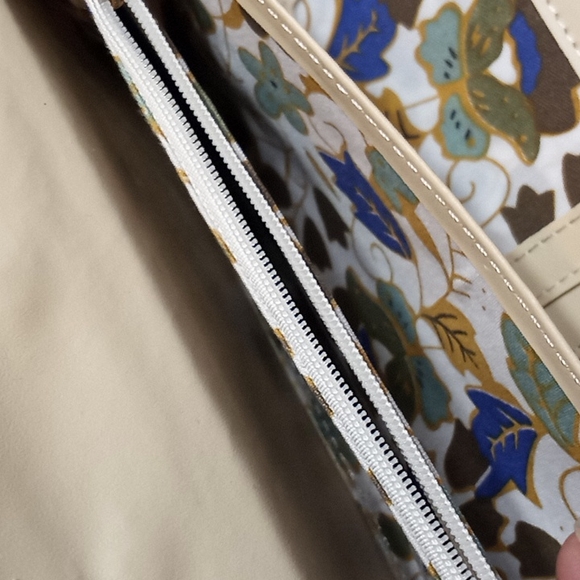 Ruby Pearl Wallet - Picture 7 of 7